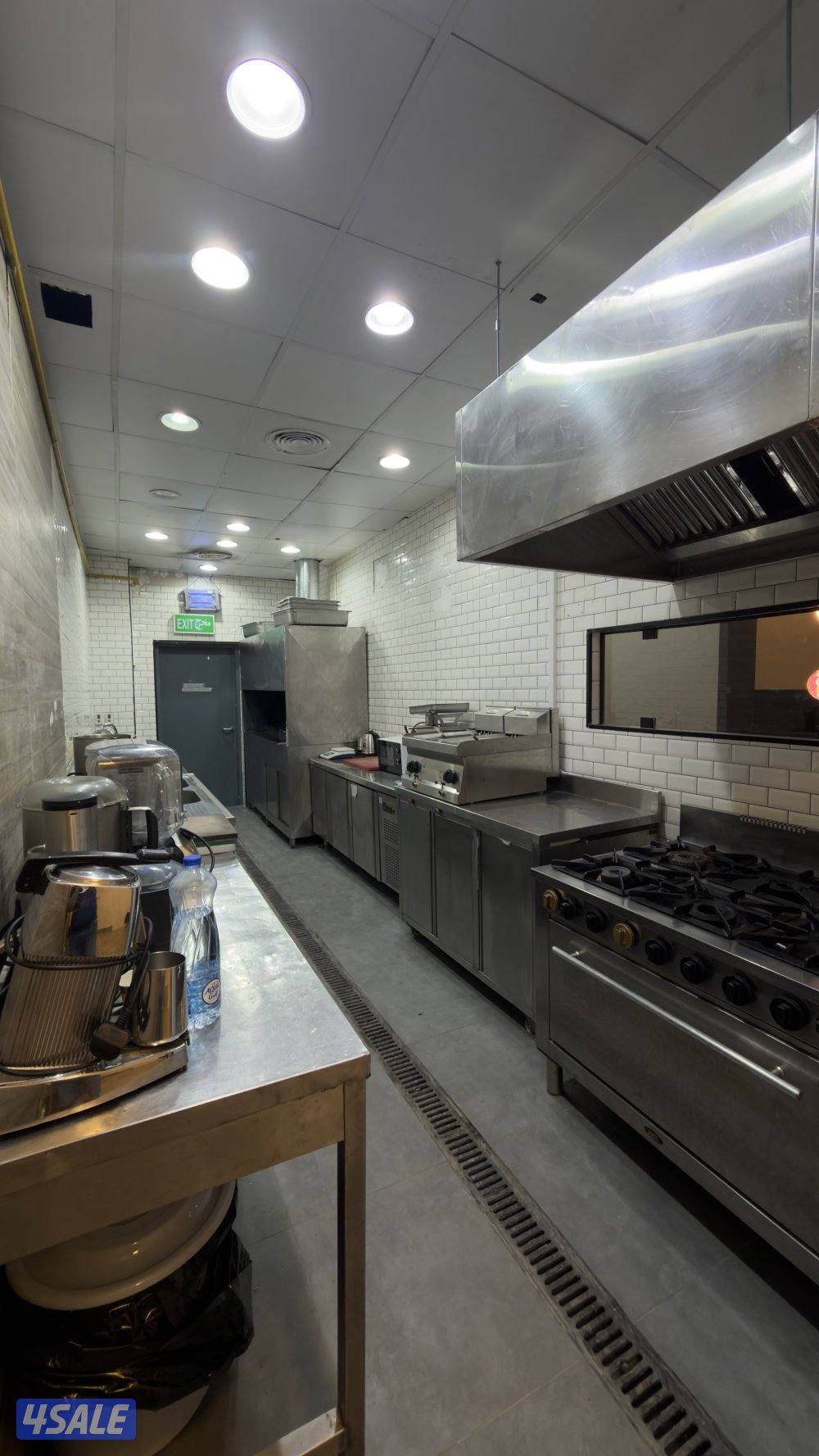 مطعم جديد بالرخصه وجاهز للاستخدام2