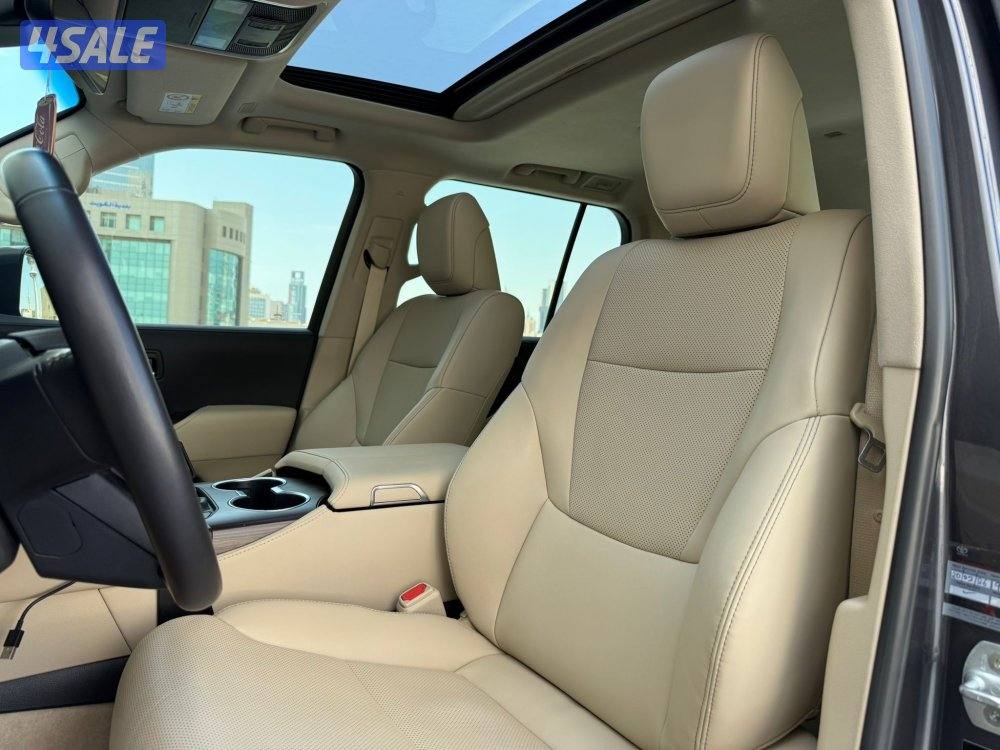 لاندكروزرGXR _AERO S توين تيربو موديل2023 عداد90الف تحت الكفاله8