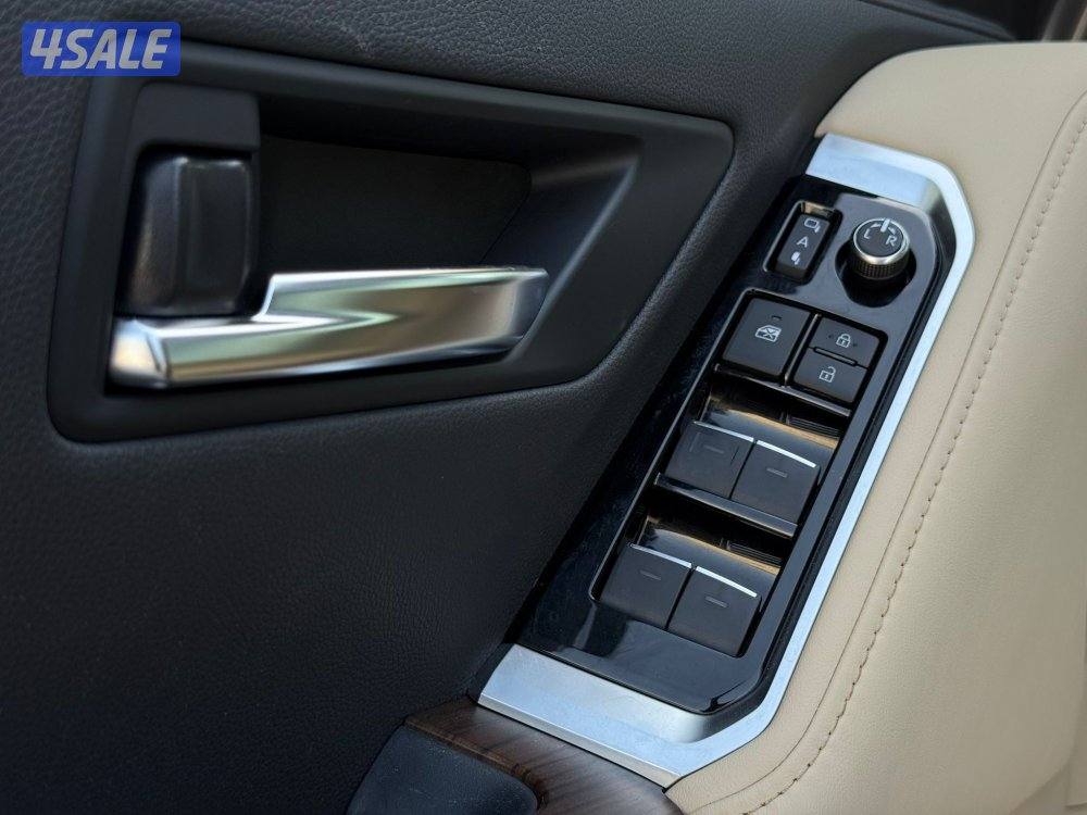 لاندكروزرGXR _AERO S توين تيربو موديل2023 عداد90الف تحت الكفاله11