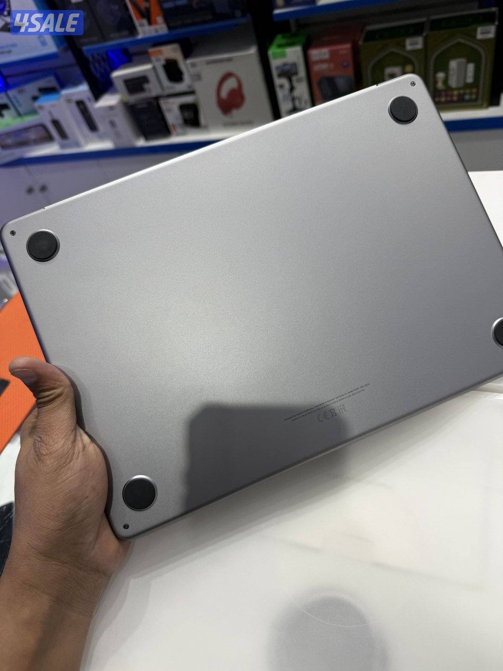 MacBook Air 13 256Gb 8Gb M25