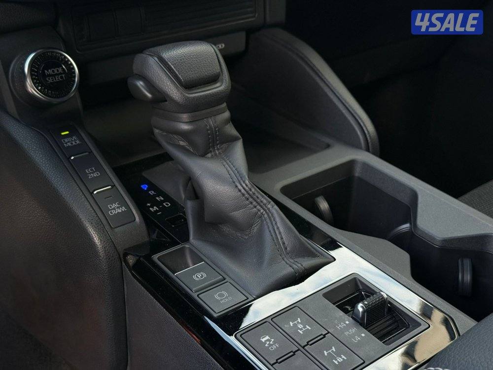 للبيع برادو BX موديل 2024 ماشي 26 الف كم3