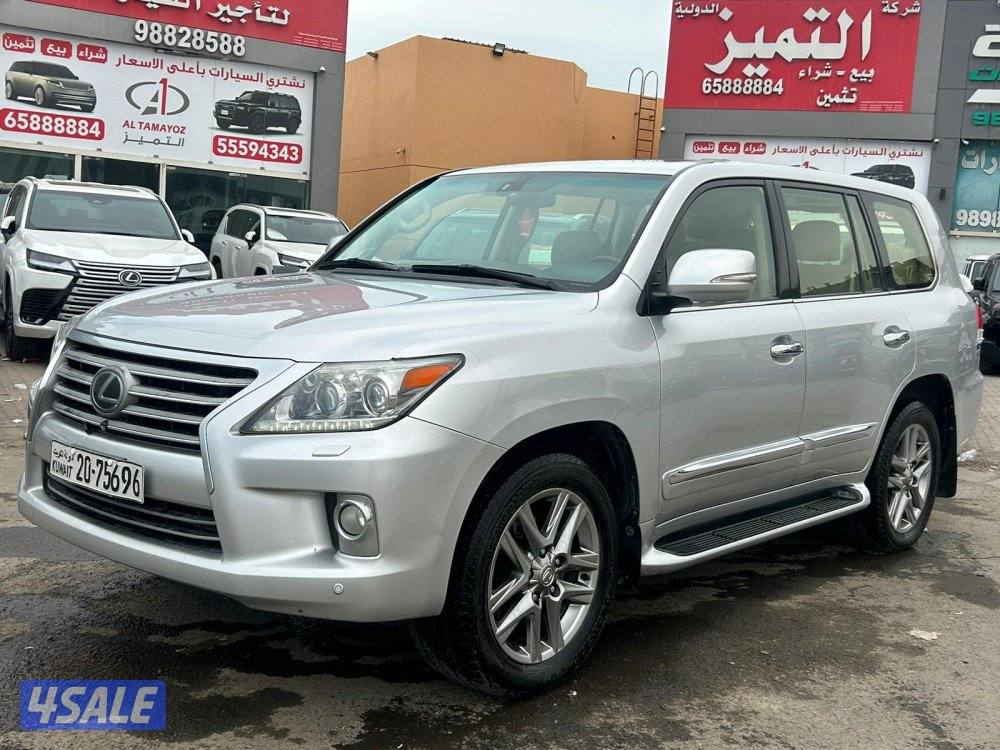 لكزس LX570 درجة اولى  موديل 2013 ماشى 538.000 k.m  وارد الساير0