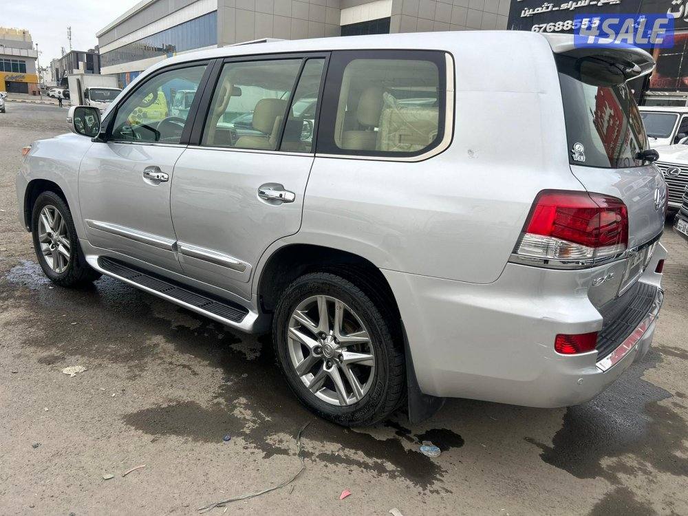 لكزس LX570 درجة اولى  موديل 2013 ماشى 538.000 k.m  وارد الساير3