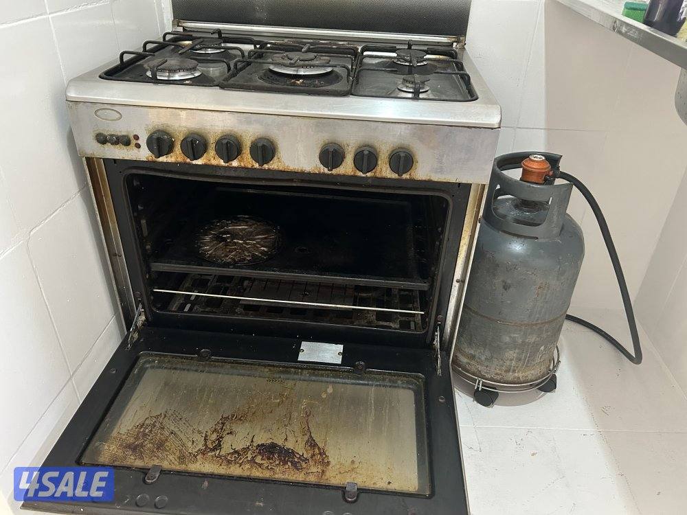 للبيع ثلاجة ، تلفزيون ،سرير مع ماترس نفر ونص، غسالة ، طباخ ،كبت مكنسه5