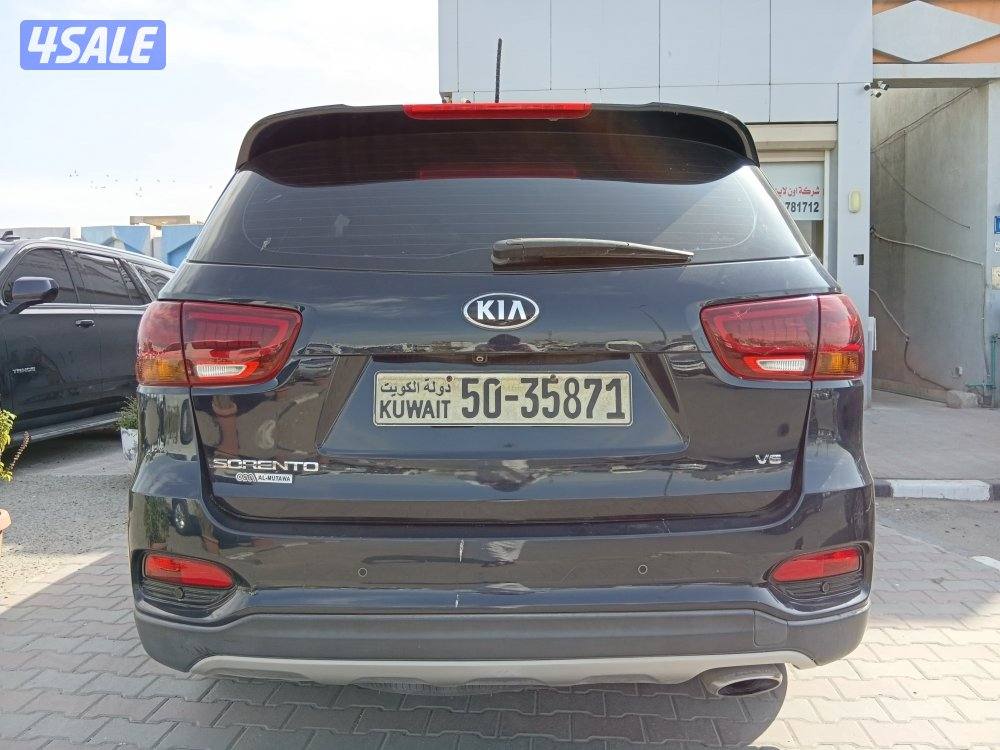كيا سورينتو موديل 2018 ماشي 87 الف صبغ الوكالة شرط الفحص3