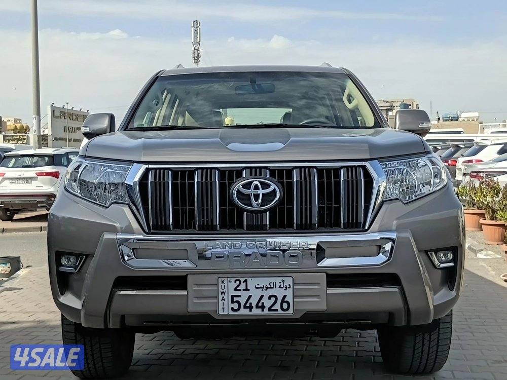 برادو موديل ٢٠٢٢ماشي ٨١ الف صبغ الوكالة شرط الفحص بالكامل مثبت سرعة0