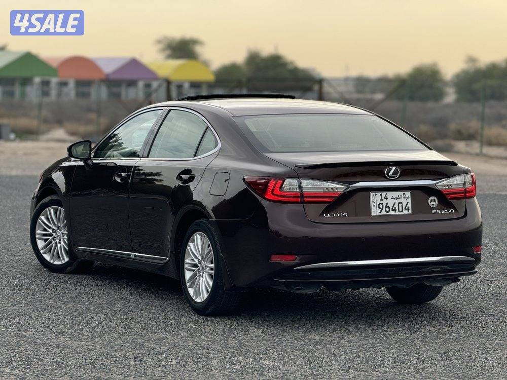 لكزس ES250-2016 عداد 96 بحالة نادرة3