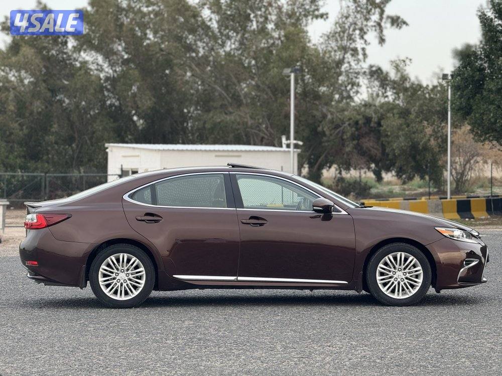 لكزس ES250-2016 عداد 96 بحالة نادرة5