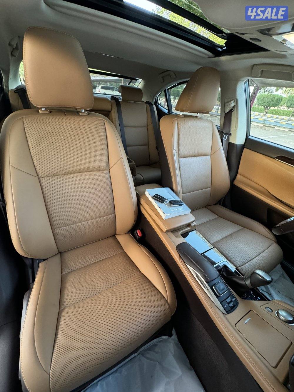 لكزس ES250-2016 عداد 96 بحالة نادرة9