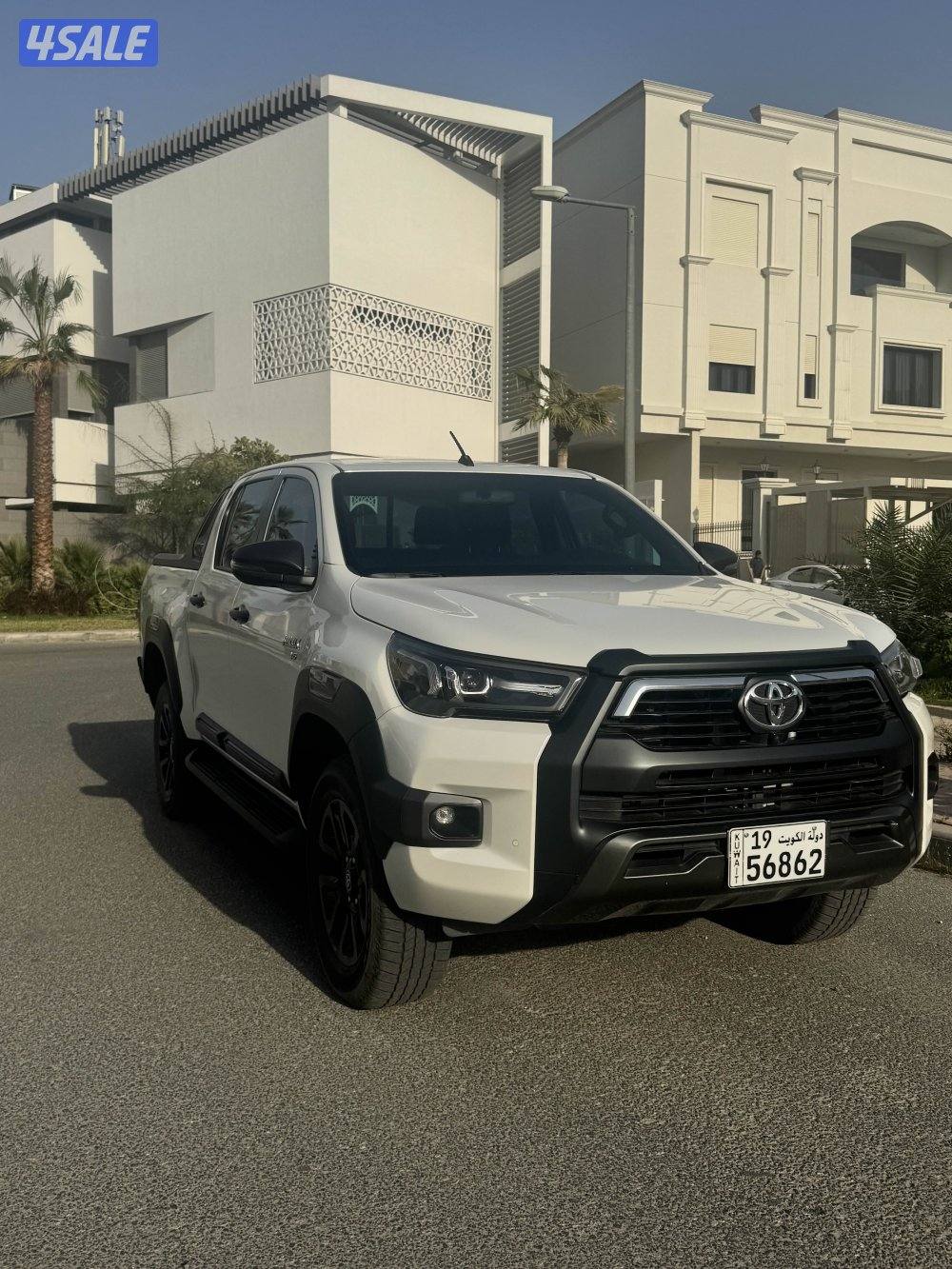 للبيع هايلكس بحاله الوكاله حمايه كامله وتغييم حراري0