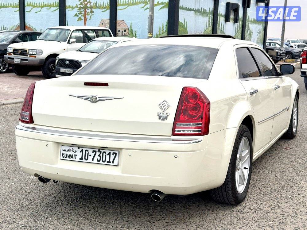 كرايزلر C300  وارد الملا 20102