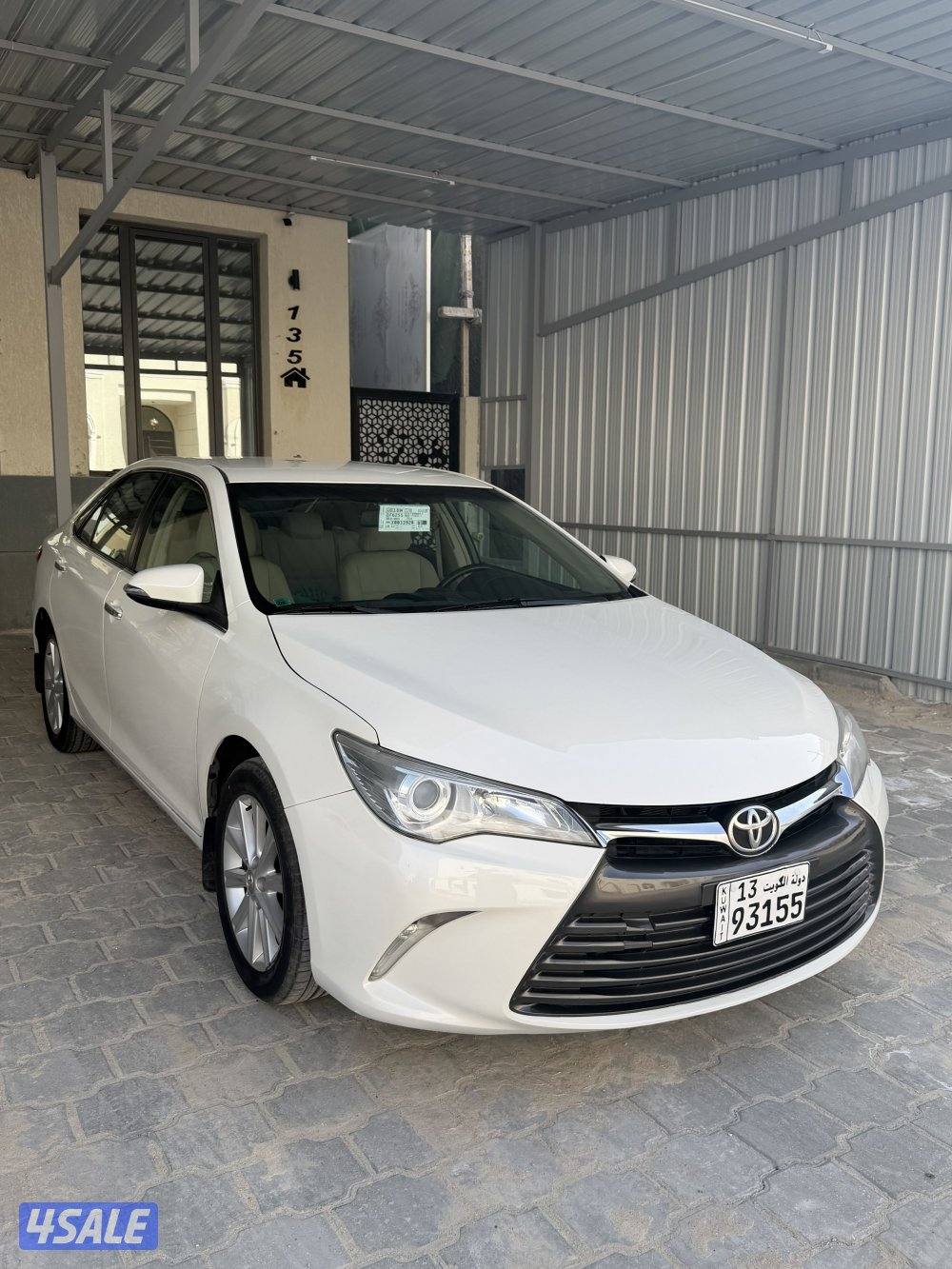 للبيع كامري 2016 GLX عداد 1550