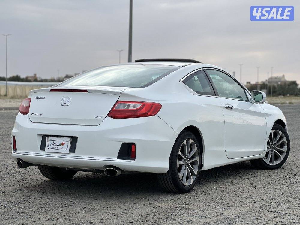 للبيع هوندا اكورد موديل 20152