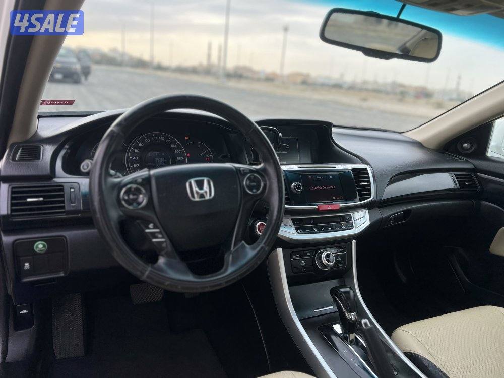للبيع هوندا اكورد موديل 20154