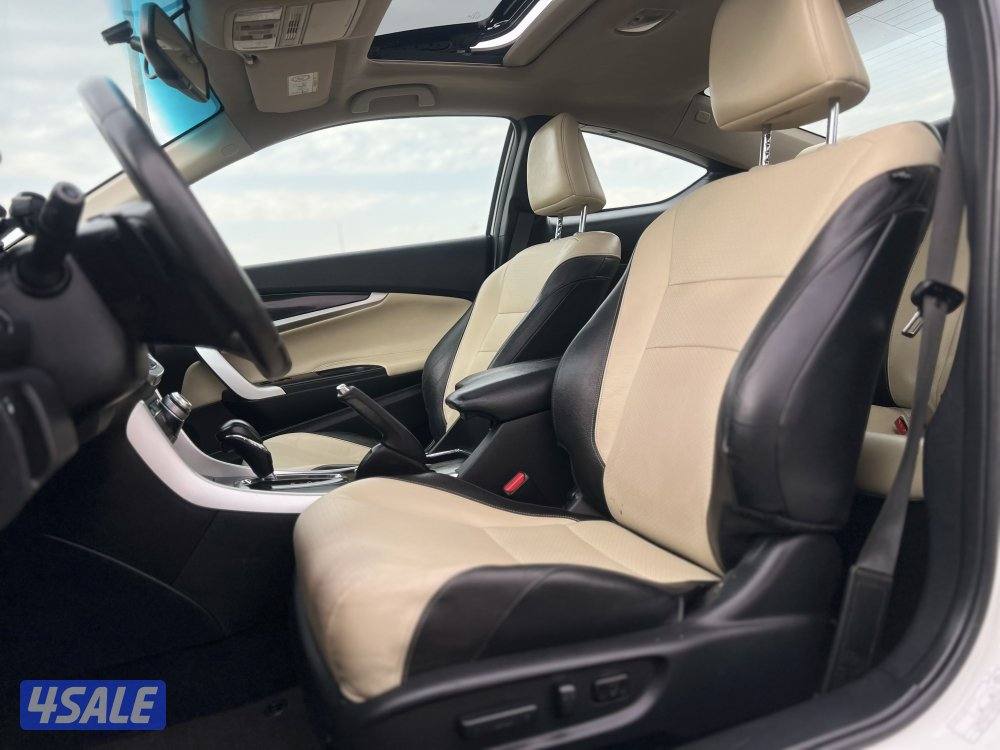 للبيع هوندا اكورد موديل 20156