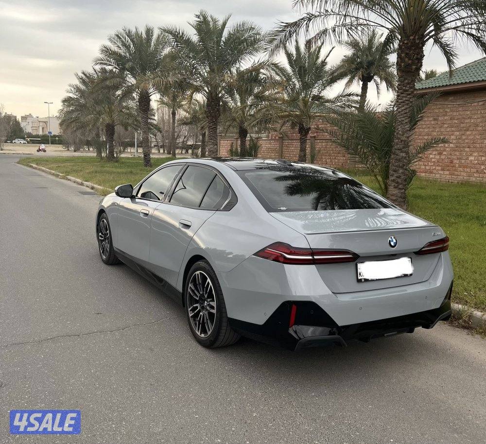 بيعه سريعه BMW 520 موديل 2025 كامل المواصفات4