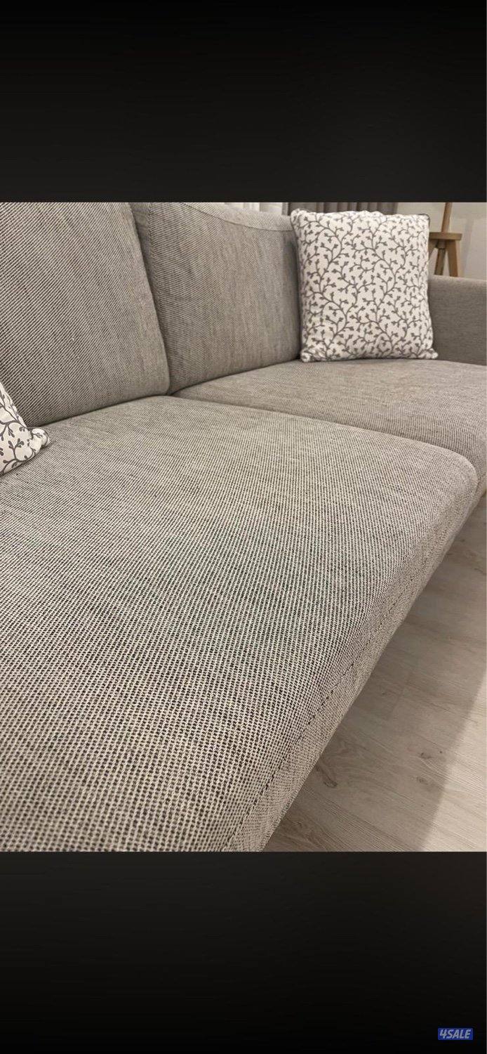 طقم كتب من ايكيا بحالة ممتازة1