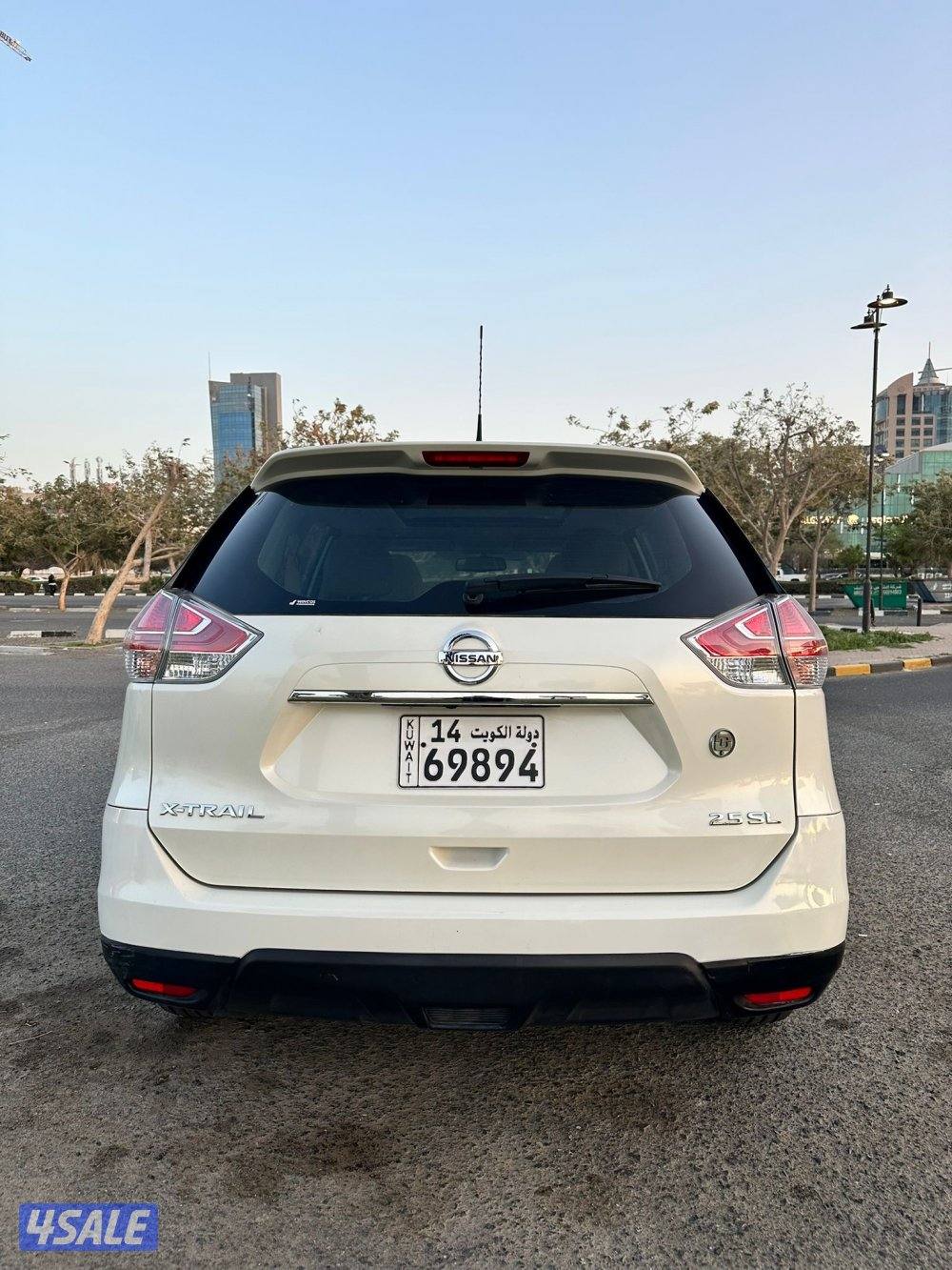 للبيع نيسان إكس تريل 2016 كامل المواصفات / ماشي 37 ألف1