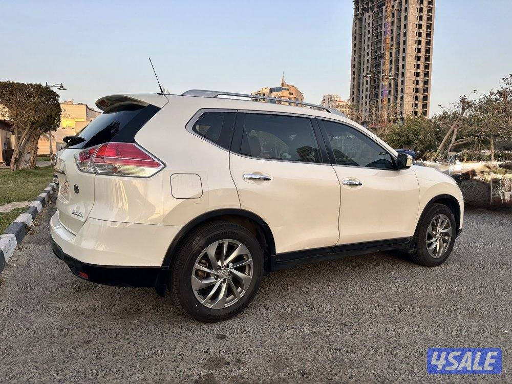 للبيع نيسان إكس تريل 2016 كامل المواصفات / ماشي 37 ألف6