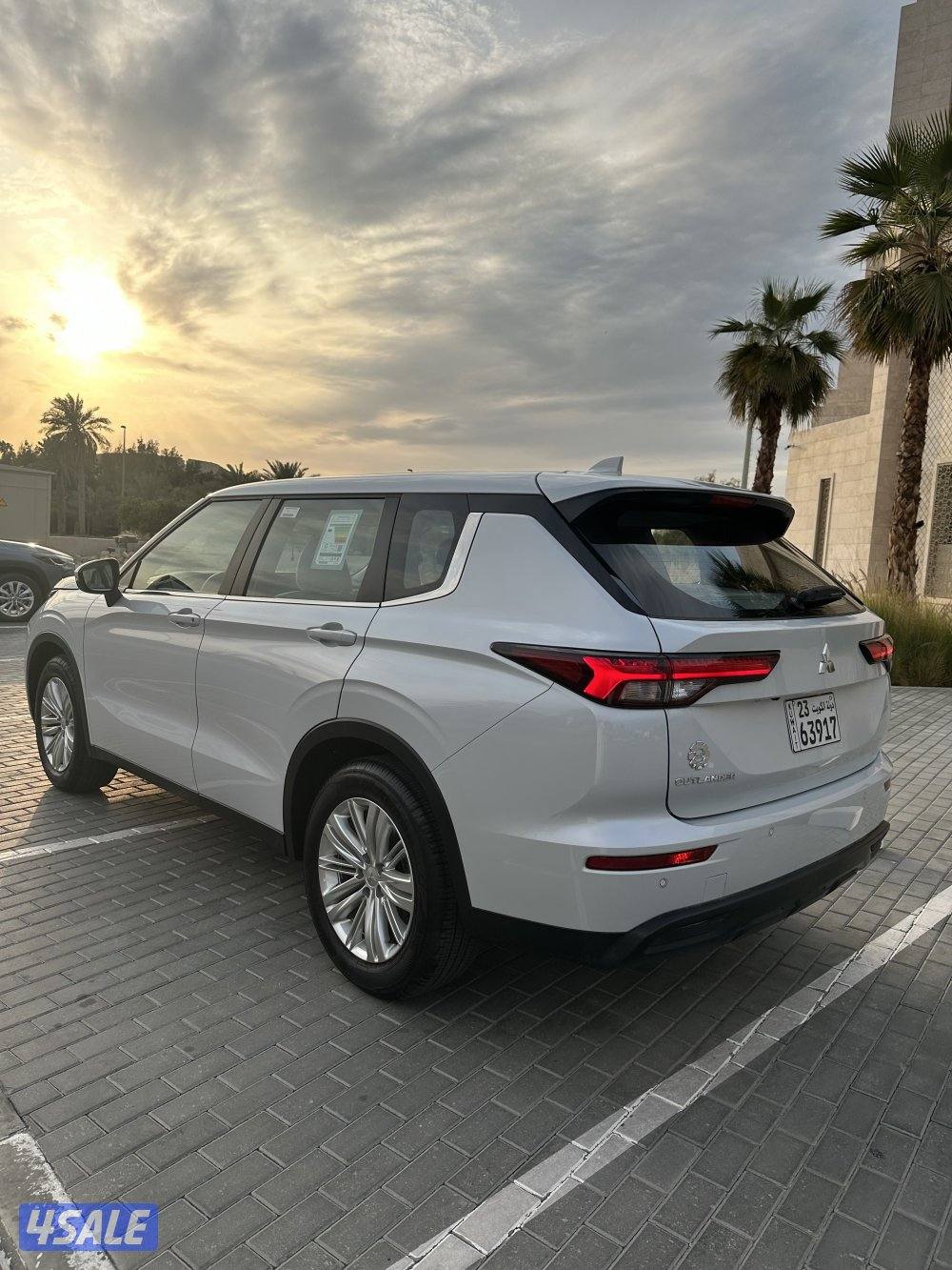 ميتسوبيشي اوتلاندر2