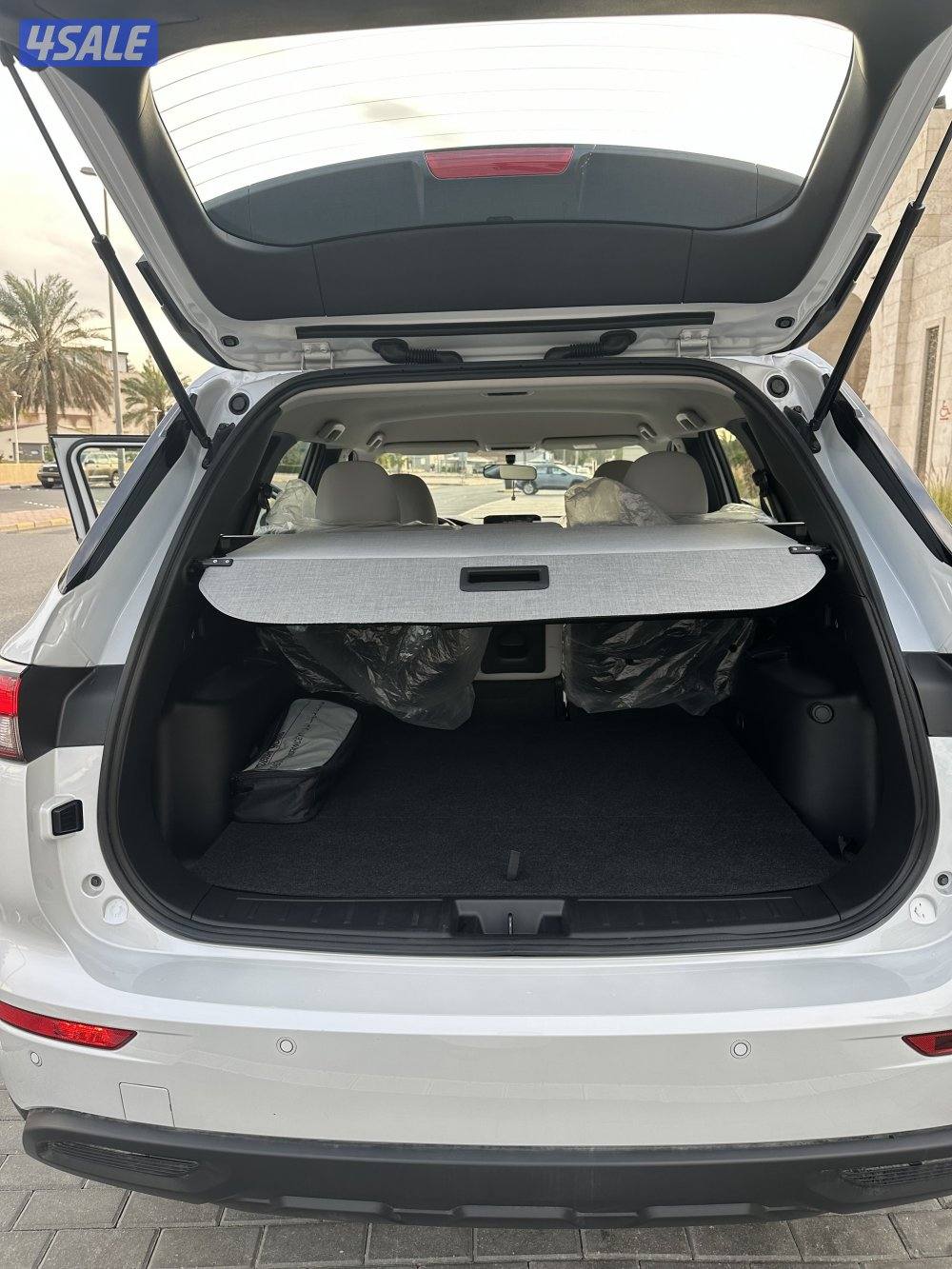 ميتسوبيشي اوتلاندر8