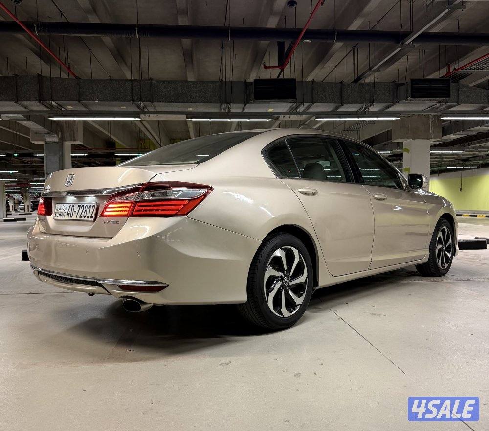 اكورد 2017 عداد 95 الف الفل ٤ سلندر1