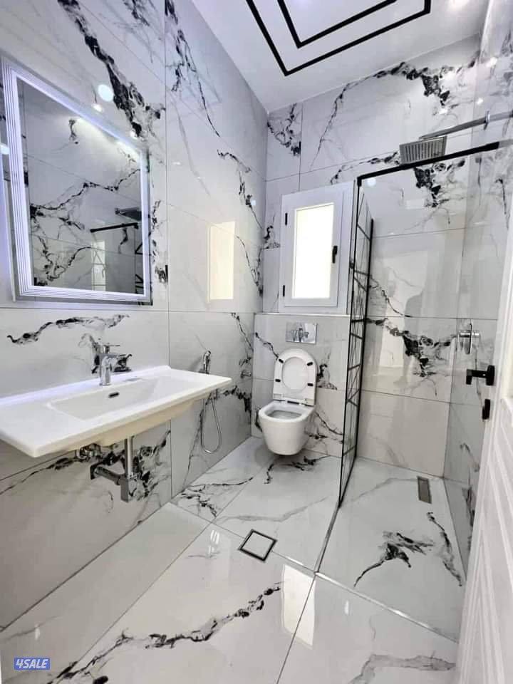 معلم سيراميك تكسير وتركيب جميع انواع السيراميك والرخام0