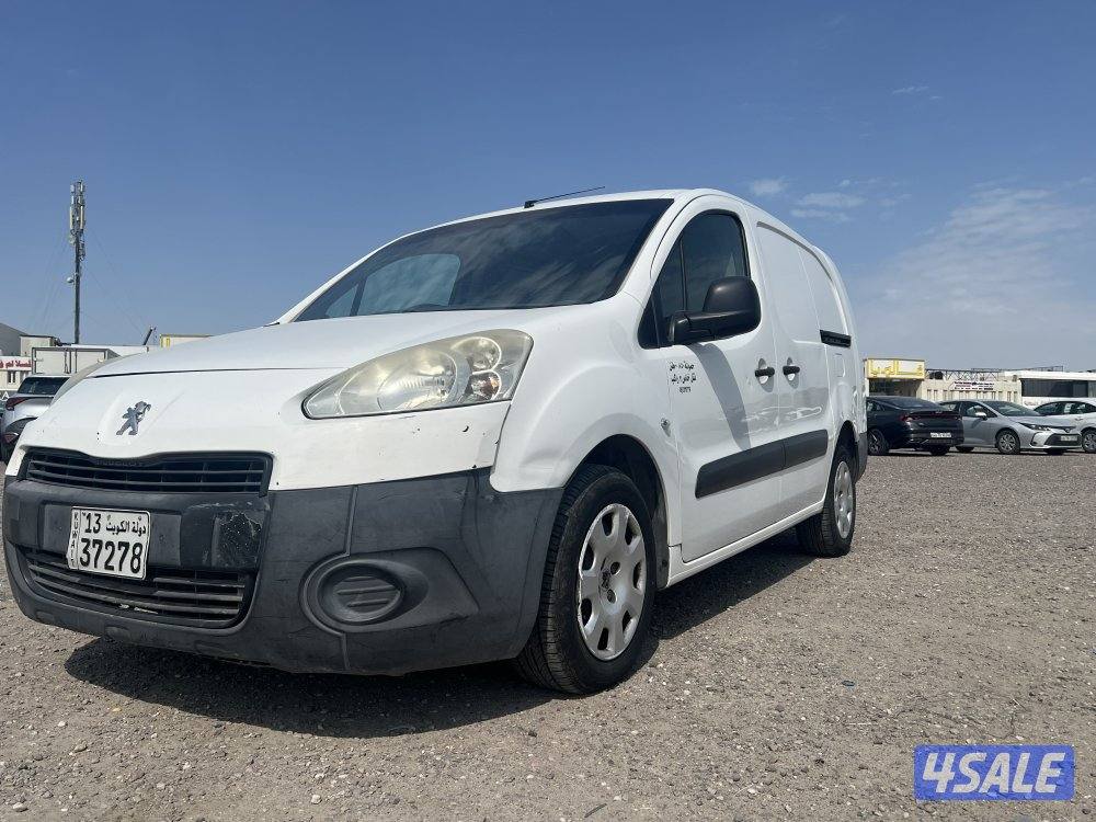 للبيع بيجو بارتنر 20151