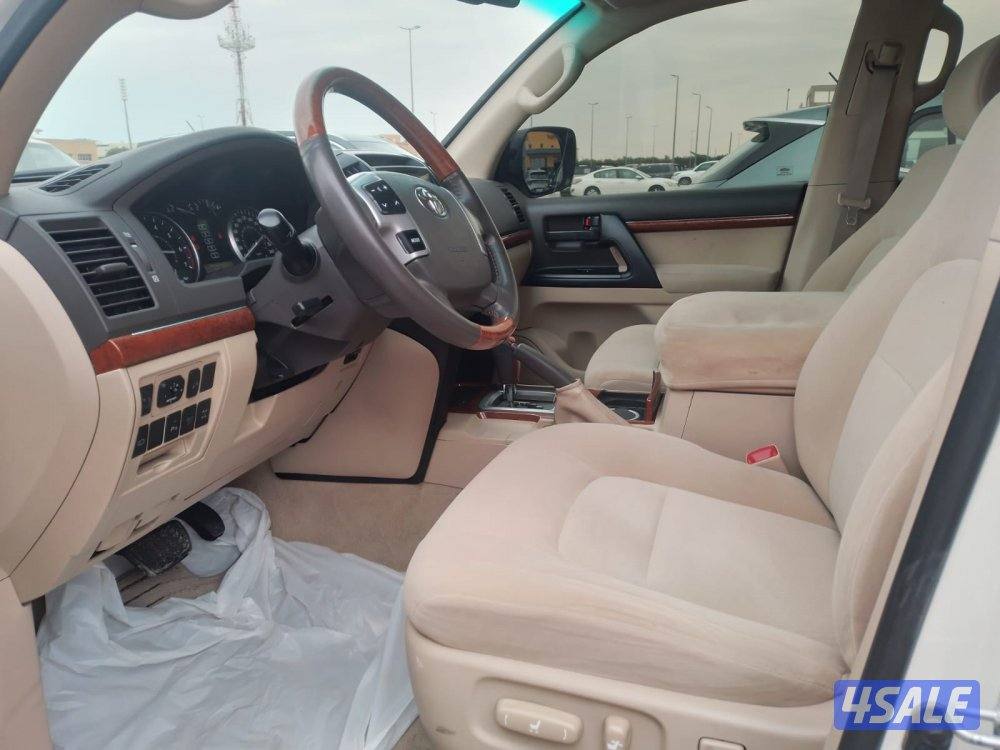 لاندكروزر GXR4