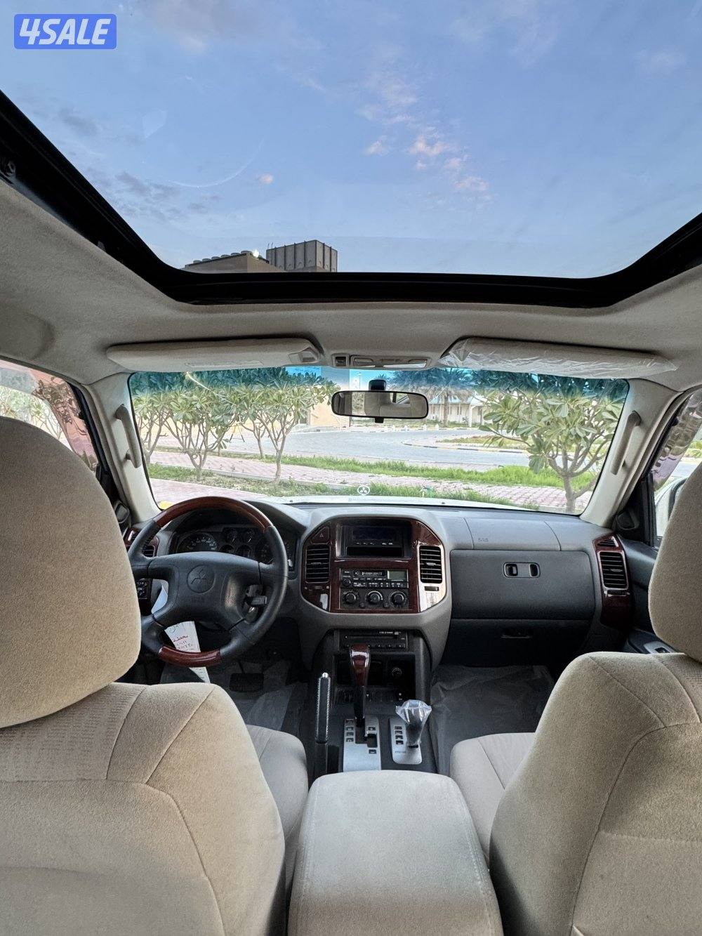 للبيع باجيرو موديل 2005 بحالة الوكاله كامل المواصفات8