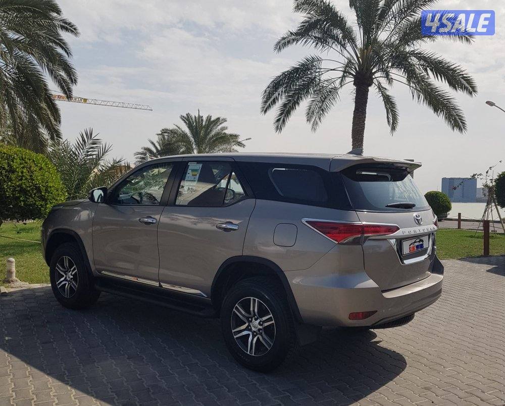 للبيع تويوتا فورتنر موديل 2023 عداد 32 صبغ وكاله تحت الكفالة3