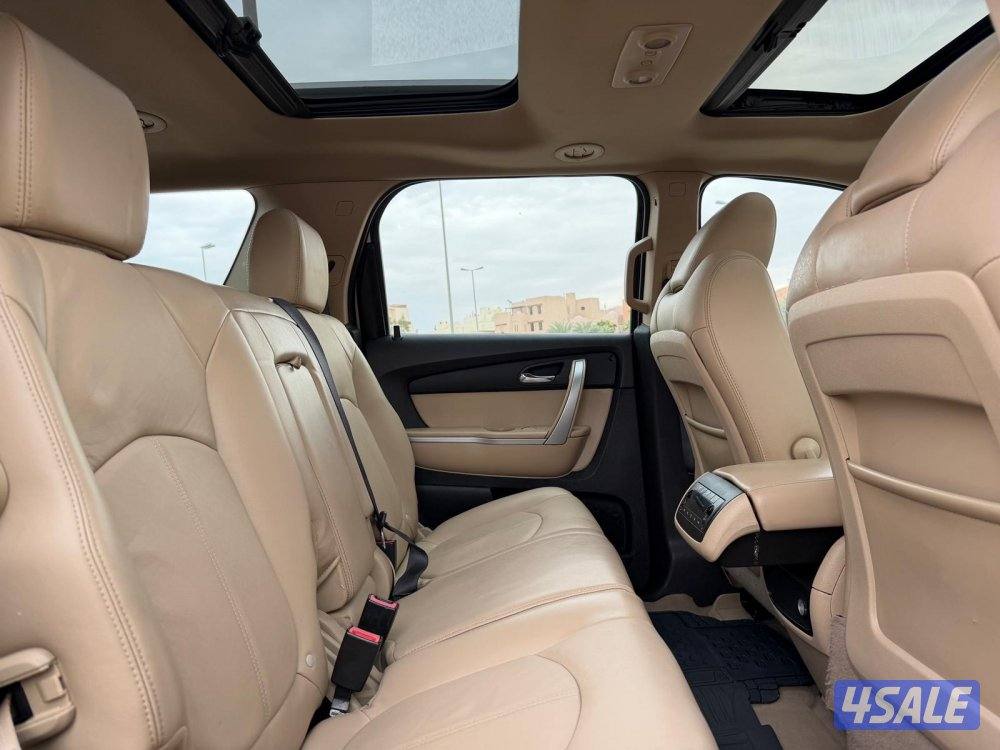 للبيع GMC اكاديا موديل 2012 وارد بهبهاني9