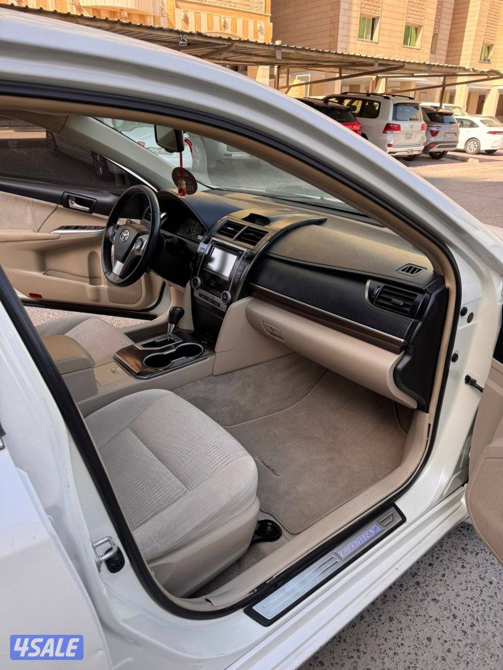 للبيع كامري glx الفل موديل ٢٠١٤10