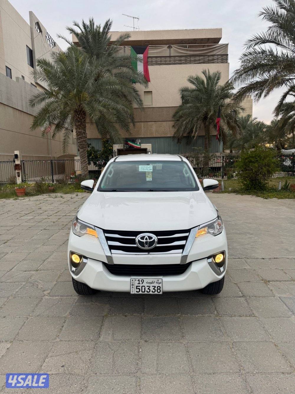 فورتنر صبغ الوكاله مديل 2020ماشي 120 4 سلند1