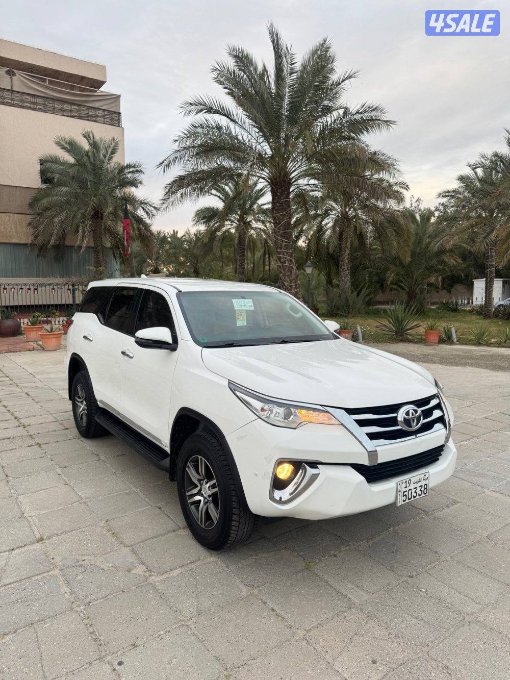 فورتنر صبغ الوكاله مديل 2020ماشي 120 4 سلند2