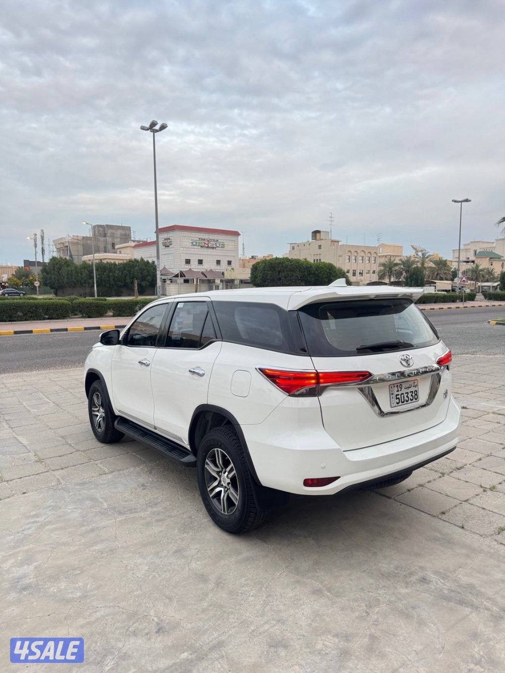 فورتنر صبغ الوكاله مديل 2020ماشي 120 4 سلند4