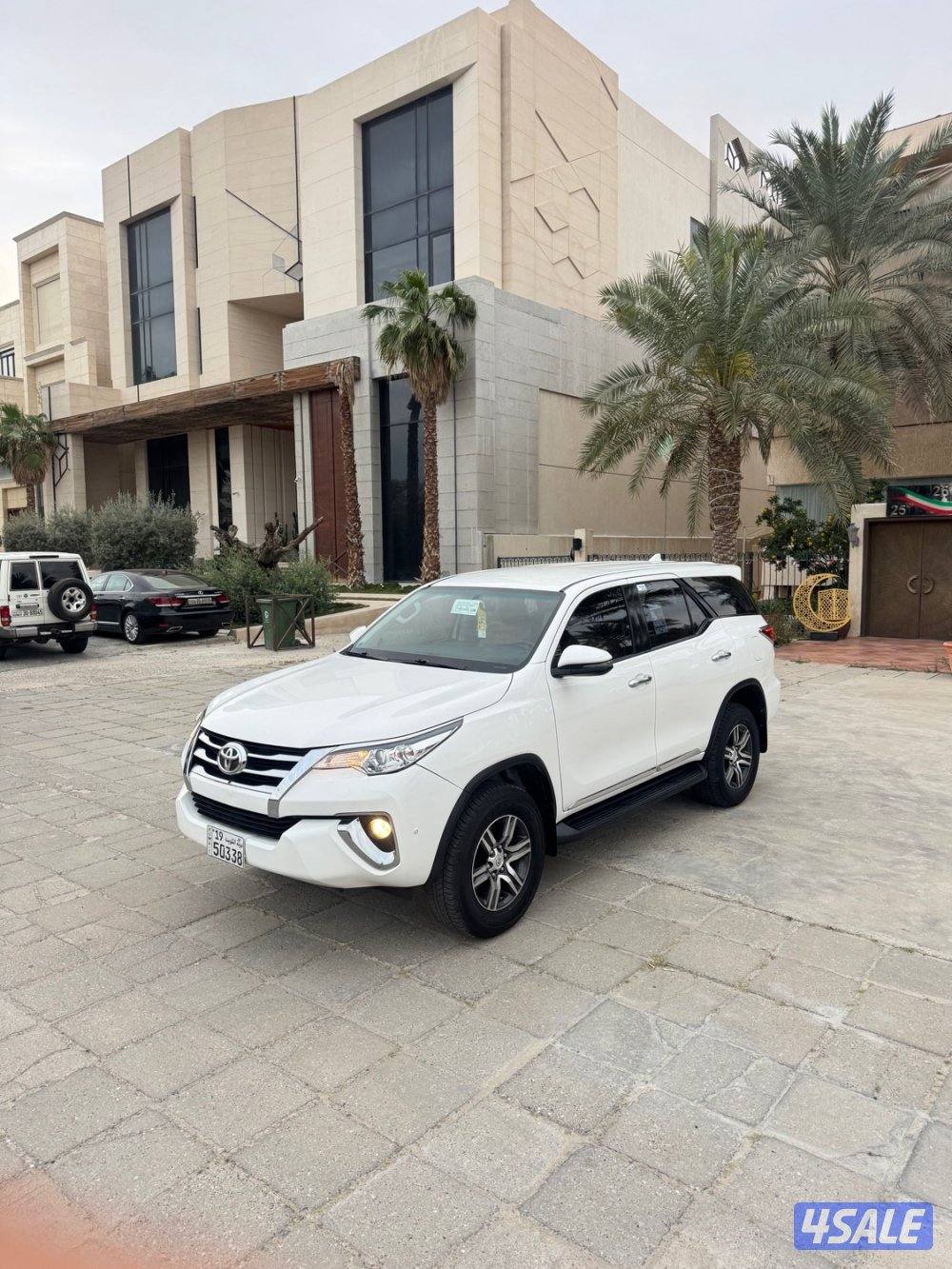 فورتنر صبغ الوكاله مديل 2020ماشي 120 4 سلند12