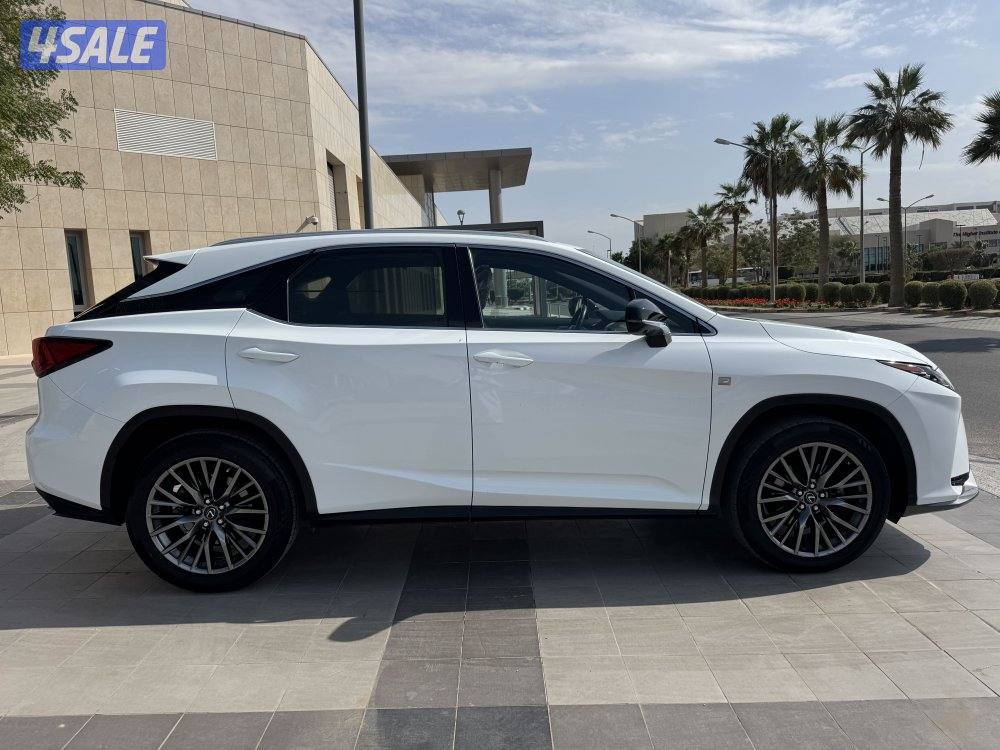 للبيع : جيب لكزس RX :موديل 20171