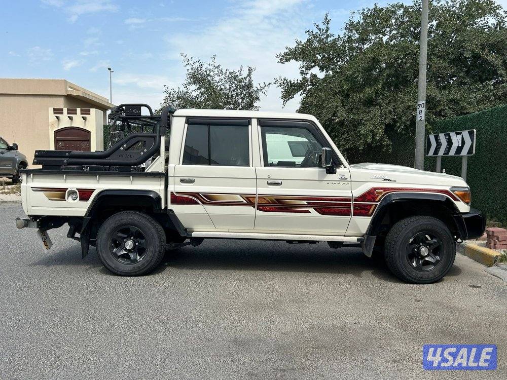 للبيع تويوتا لاند كروزر 
LX
صبغ وكالة6