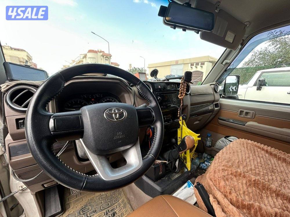 للبيع تويوتا لاند كروزر 
LX
صبغ وكالة8