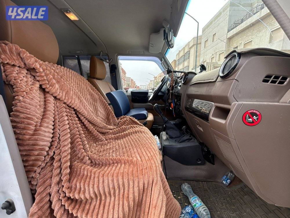 للبيع تويوتا لاند كروزر 
LX
صبغ وكالة11