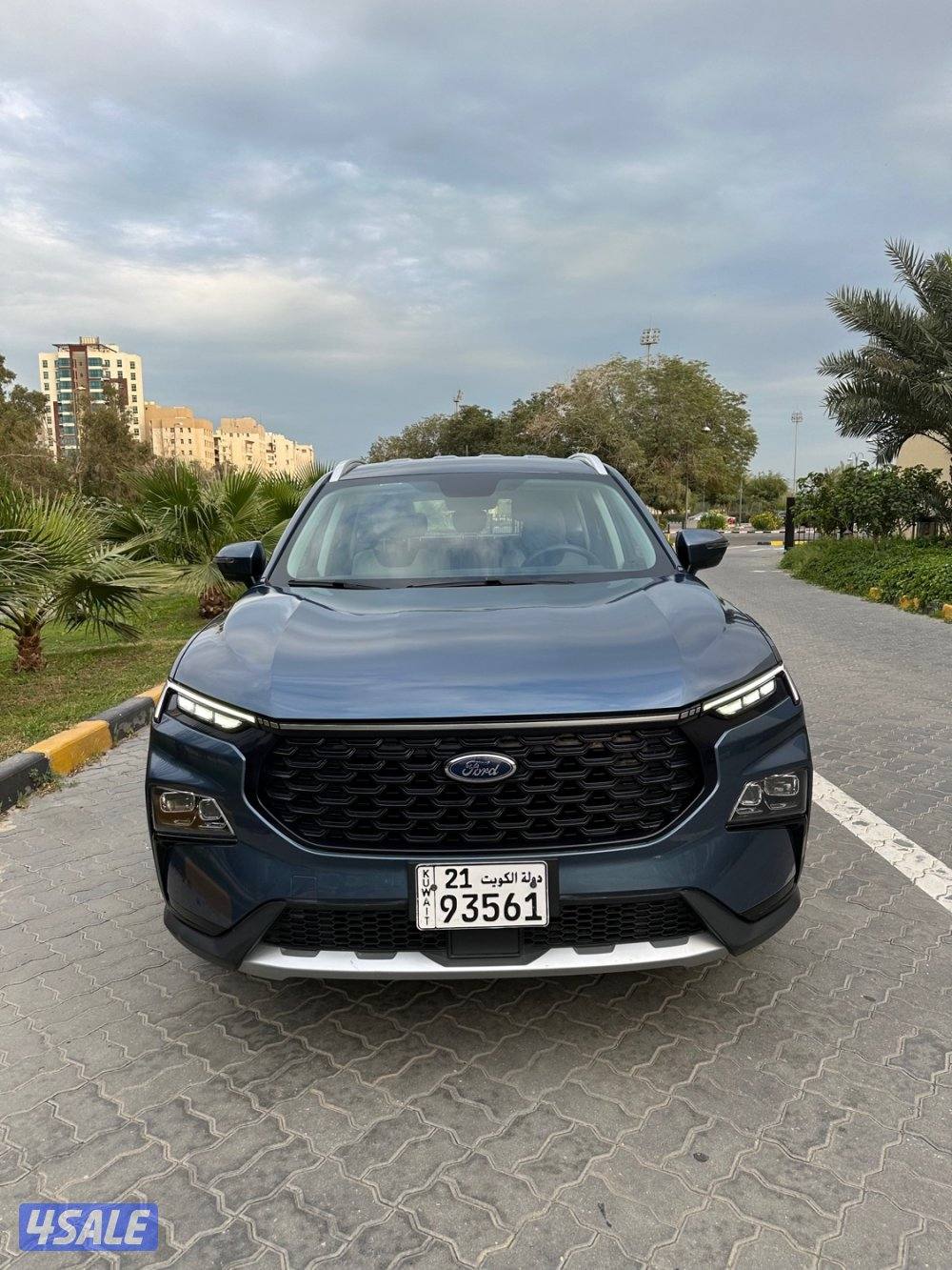 للبيع فورد تيريتوري 2023 ماشي 70 الف3