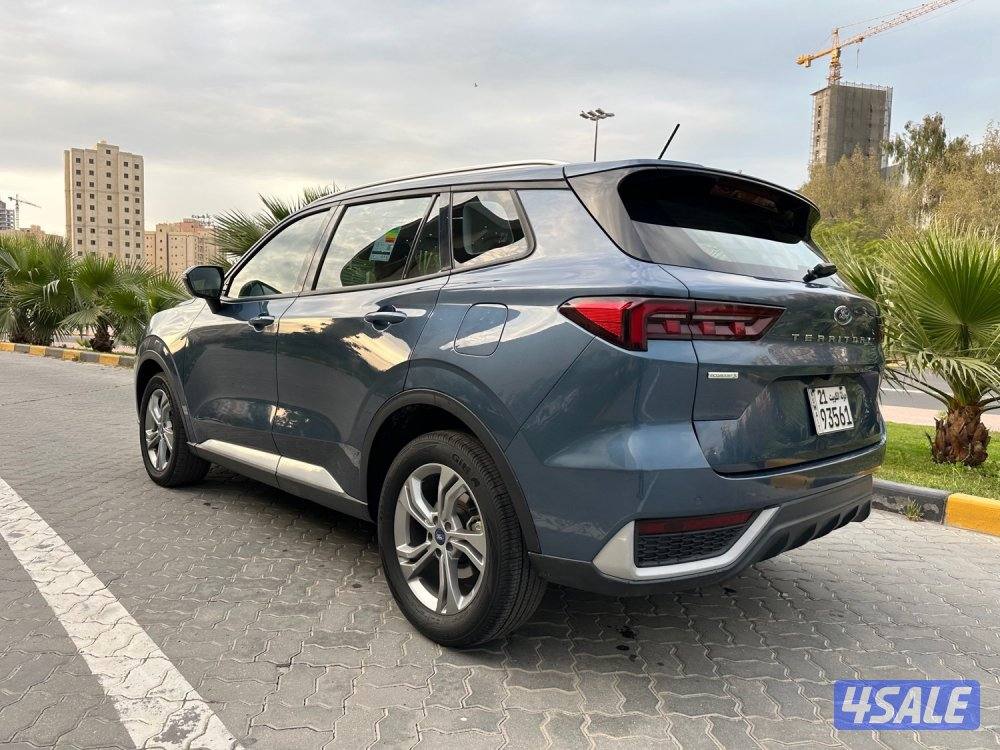 للبيع فورد تيريتوري 2023 ماشي 70 الف5