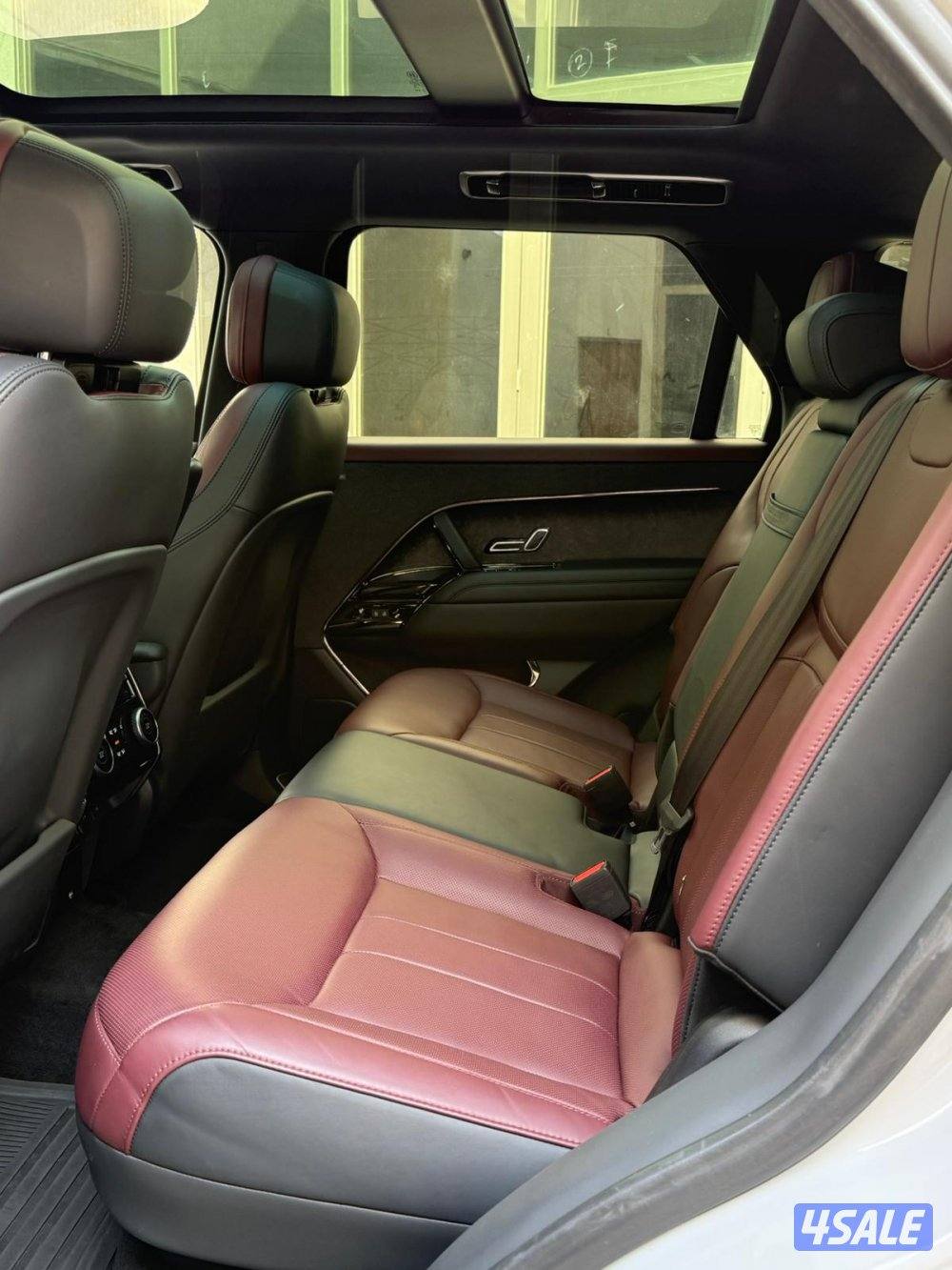 RANG ROVER SPORT DYNAMIC P4008