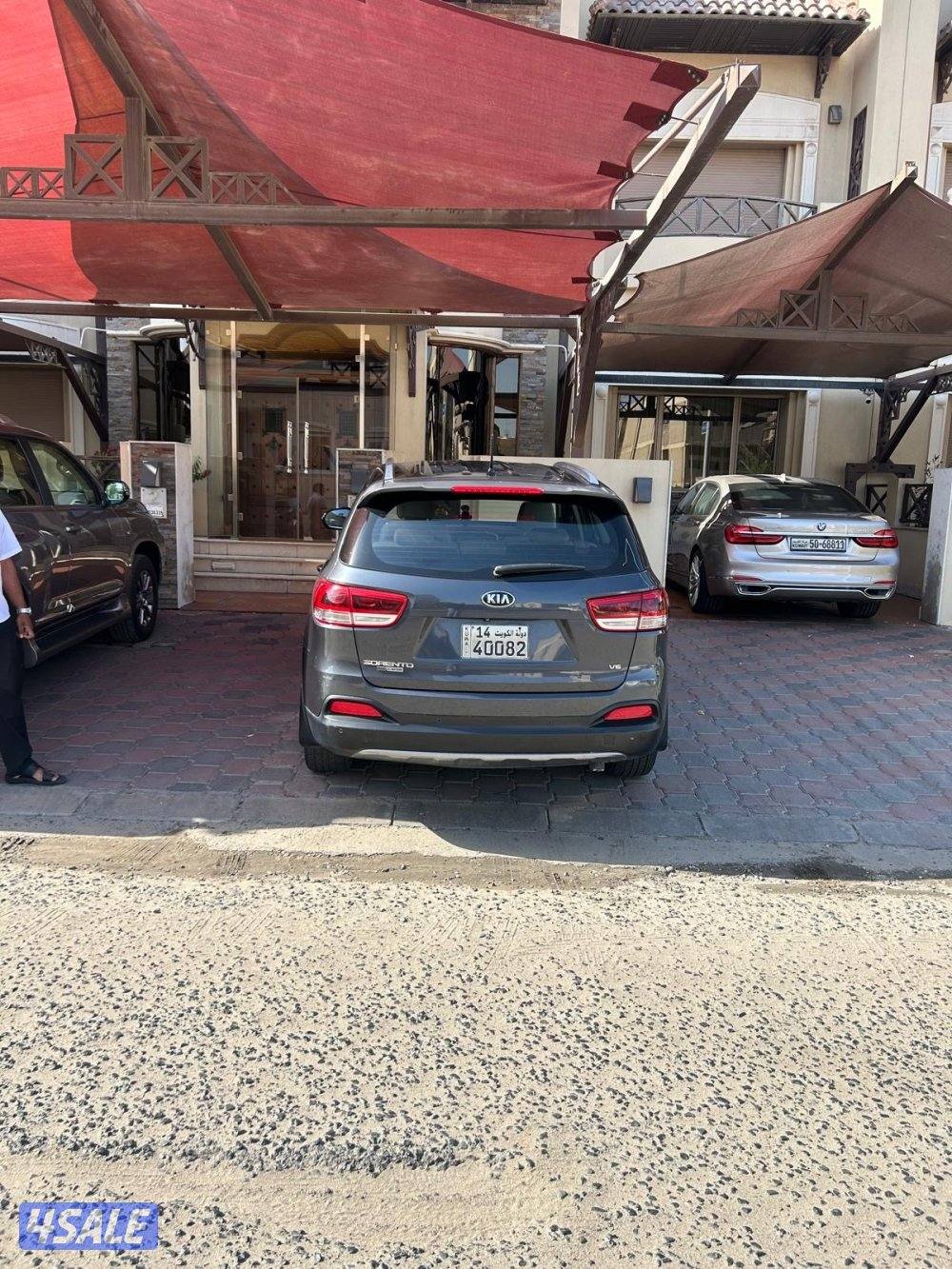 كيا سورينتو  بحالة ممتازه للبيع1