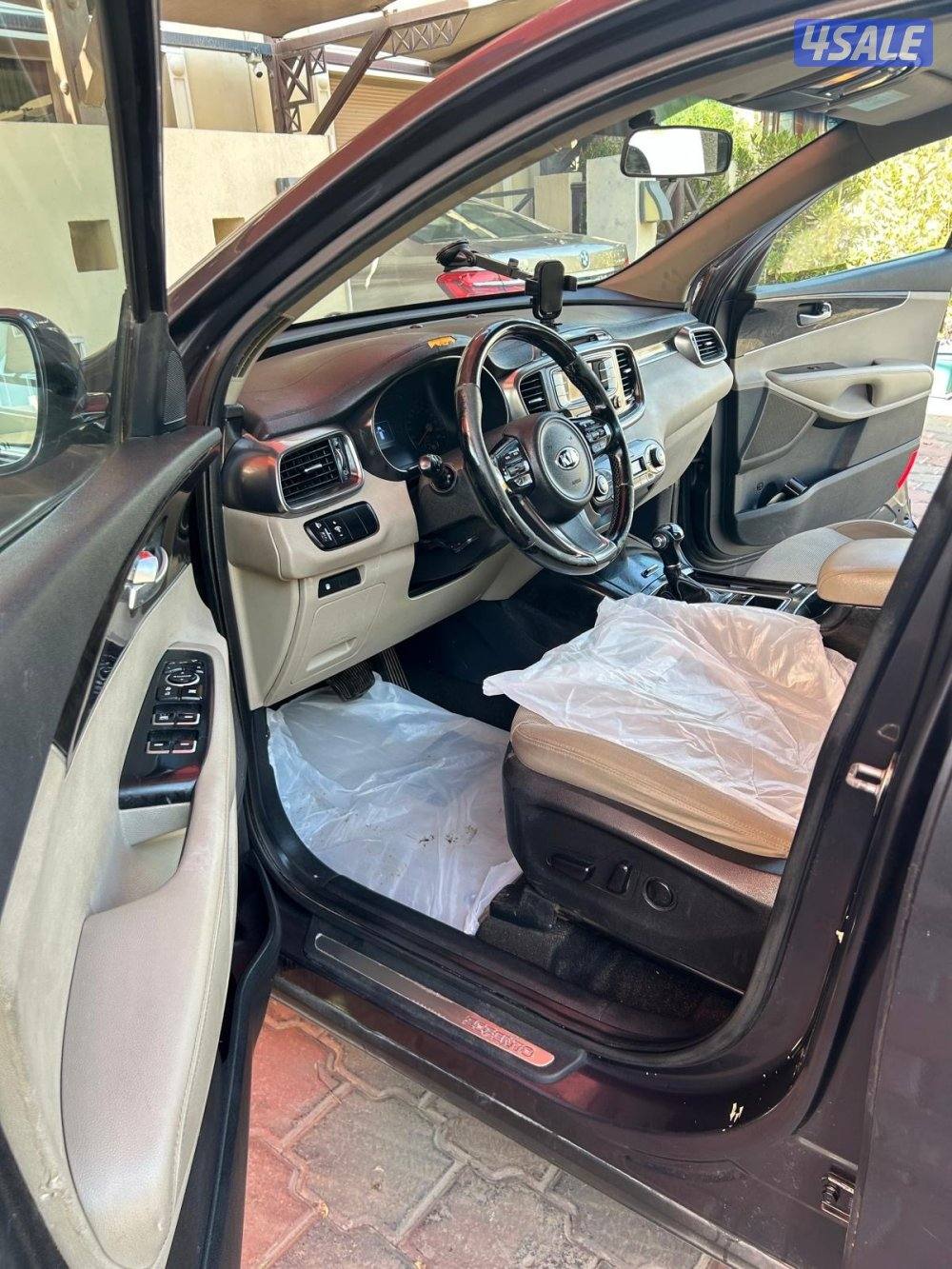 كيا سورينتو  بحالة ممتازه للبيع13