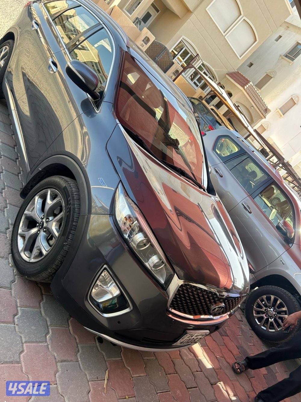 كيا سورينتو  بحالة ممتازه للبيع14