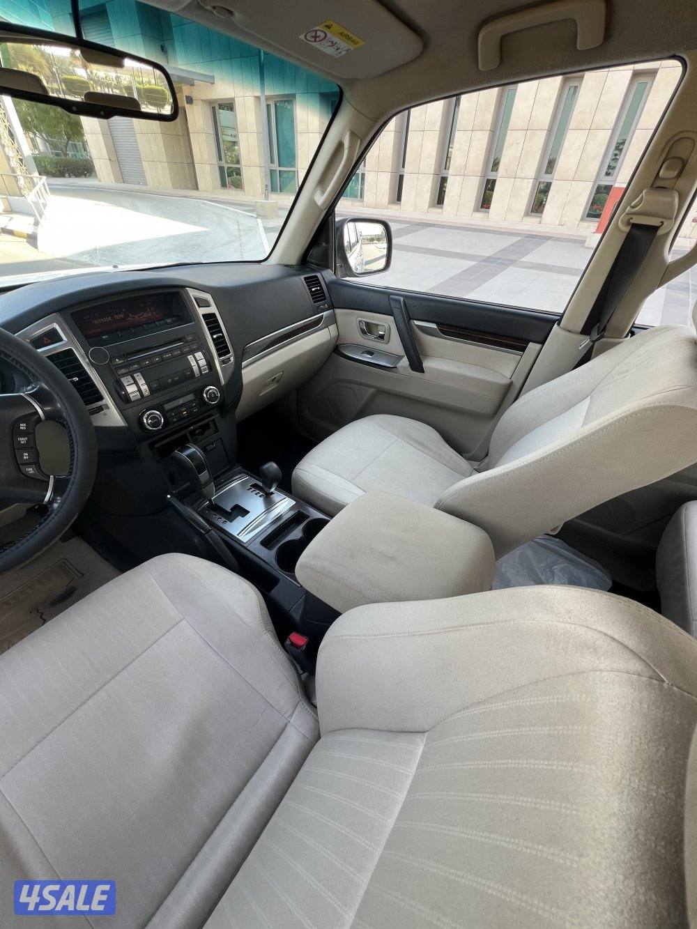 للبيع جيب ميتسوبيشي باجيرو2015 ( شـرط الـفـحـص )8