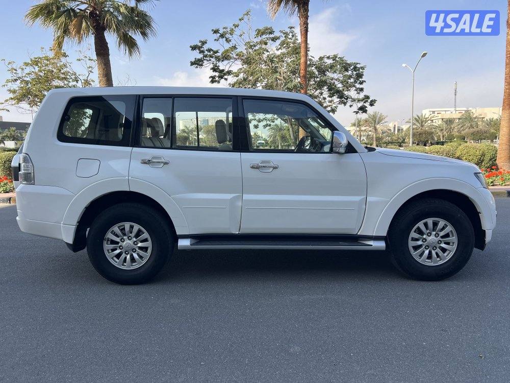 للبيع جيب ميتسوبيشي باجيرو2015 ( شـرط الـفـحـص )7