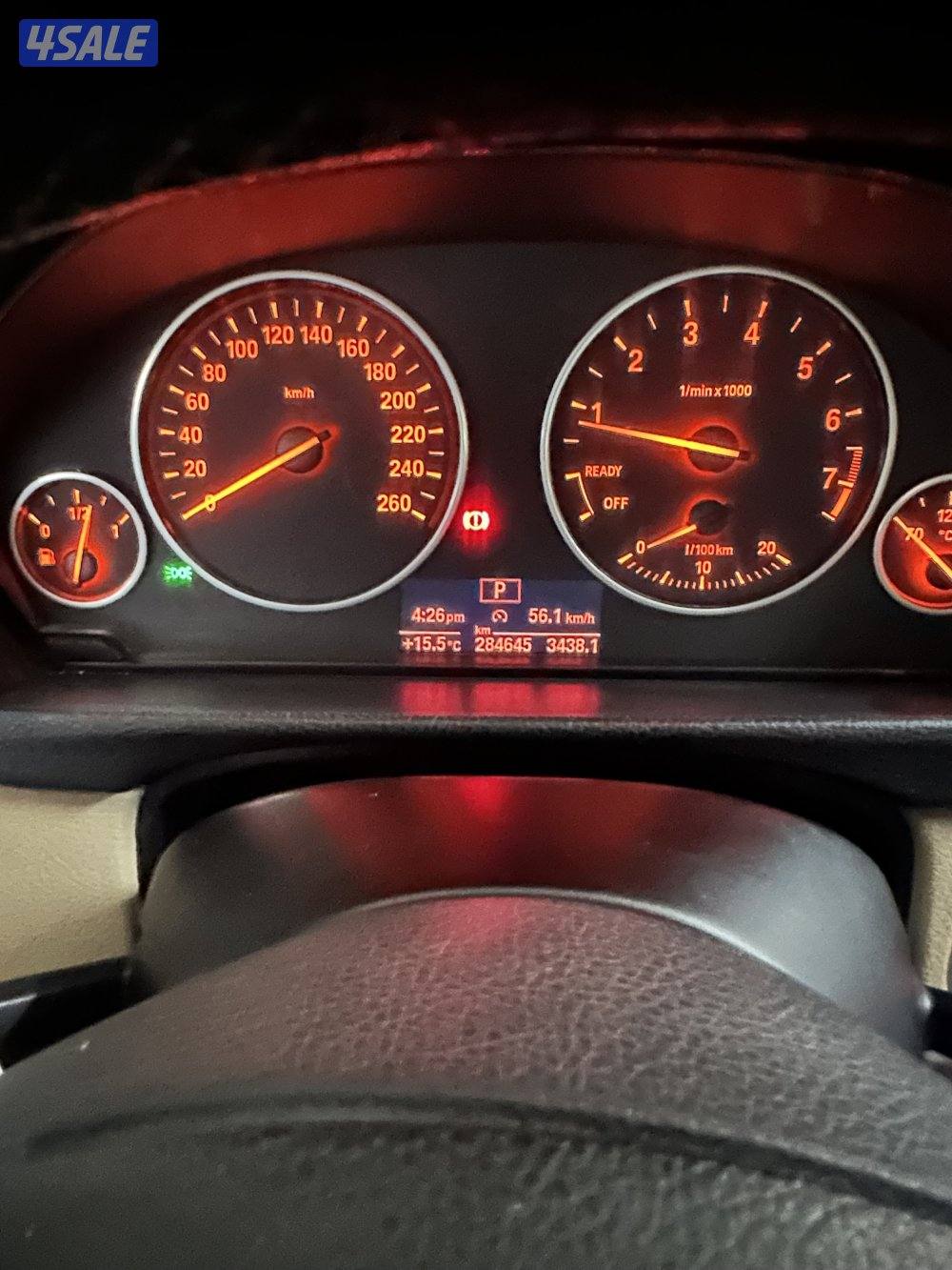 بي ام دبليو 320i اسود من داخل بيج0